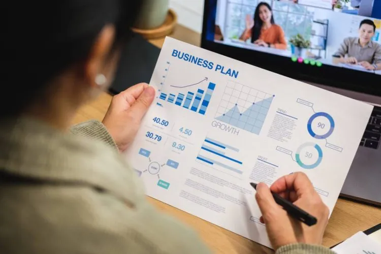 Quels sont les éléments que doit contenir un business plan ?